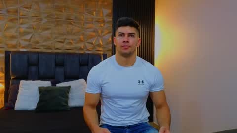 felipe  marcello online show from February 19, 4:22 pm