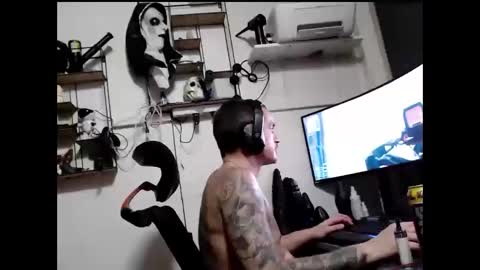 Snapshot of hotkinkytat chatting on January 1, 4:07 am hotkinkytat online show from January 1, 4:07 am