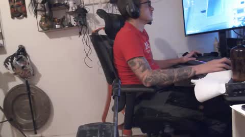 Snapshot of hotkinkytat chatting on December 5, 1:09 pm hotkinkytat online show from December 5, 1:09 pm