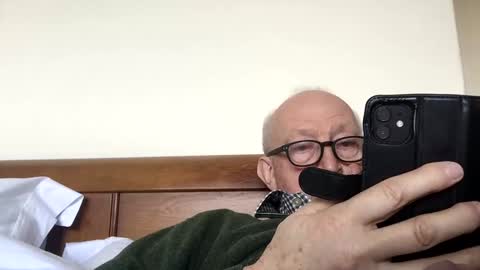 hotmuff99 online show from February 26, 4:24 pm