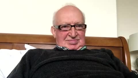 hotmuff99 online show from October 14, 2:40 pm