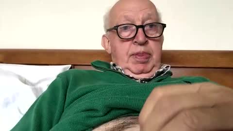 hotmuff99 online show from October 16, 2:51 pm