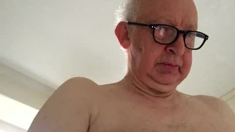 hotmuff99 online show from November 15, 9:06 am