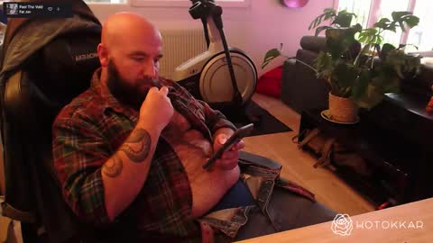 Snapshot of hotokar chatting on October 6, 4:48 pm Hotokkar online show from October 6, 4:48 pm