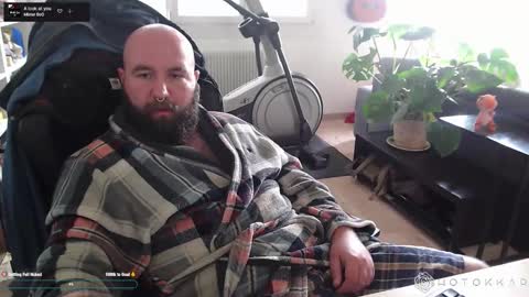 Snapshot of hotokar chatting on October 19, 9:21 am Hotokkar online show from October 19, 9:21 am