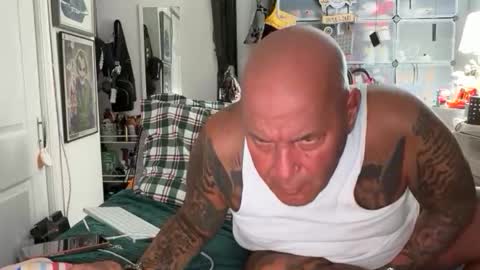 hotstuff775616 online show from October 23, 3:06 am