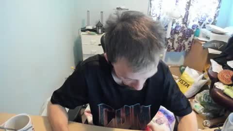 hot online show from October 18, 8:04 am