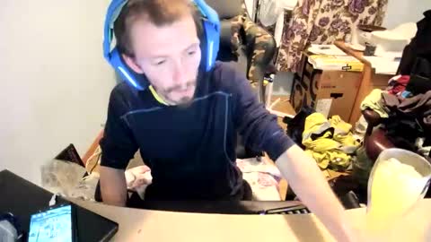 hot online show from November 22, 4:39 pm