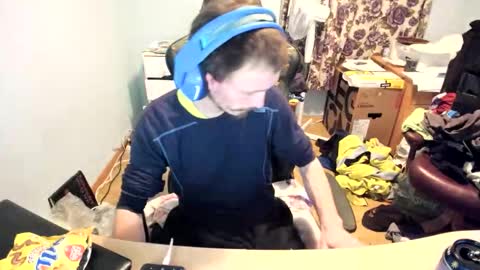 hot online show from November 23, 4:18 pm