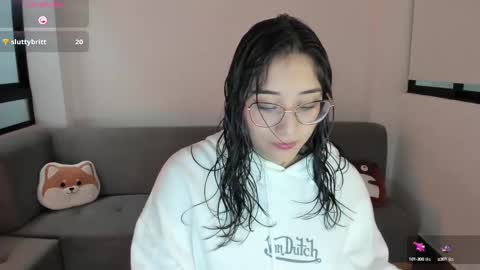 Snapshot of hottbee1 chatting on March 6, 6:05 pm AMY online show from March 6, 6:05 pm