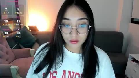 Snapshot of hottbee1 chatting on October 10, 7:35 pm AMY online show from October 10, 7:35 pm