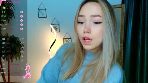 hello Im Eva online show from December 4, 8:12 am