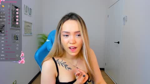 hello Im Eva online show from December 20, 5:25 am