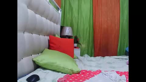 Snapshot of hottesa2019 chatting on February 5, 3:09 pm THEONE online show from February 5, 3:09 pm