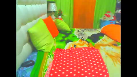 Snapshot of hottesa2019 chatting on February 19, 7:05 pm THEONE online show from February 19, 7:05 pm