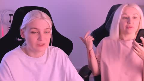 Nessie and Jessie online show from January 27, 9:55 am