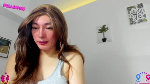 crishinahotty online show from December 28, 7:11 am