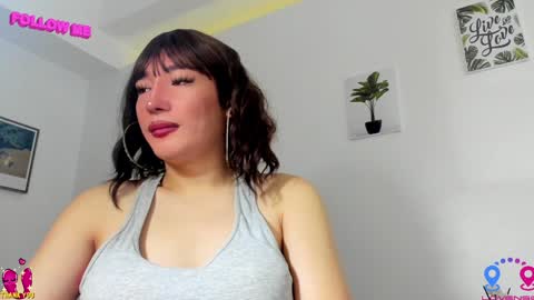 crishinahotty online show from January 11, 7:06 am