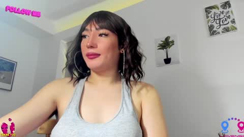 crishinahotty online show from January 16, 6:35 am