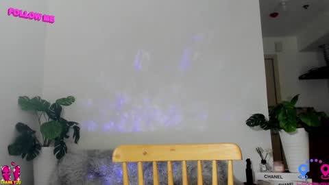 crishinahotty online show from January 25, 7:28 am