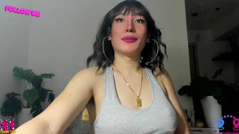 crishinahotty online show from January 27, 3:04 am