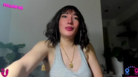 crishinahotty online show from February 3, 7:07 am