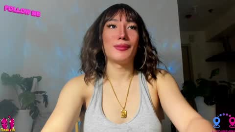 crishinahotty online show from February 8, 3:41 am