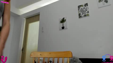 crishinahotty online show from October 12, 4:44 am