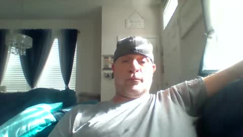 hotyummycock69 online show from October 3, 8:39 pm