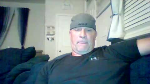 hotyummycock69 online show from November 9, 1:26 am