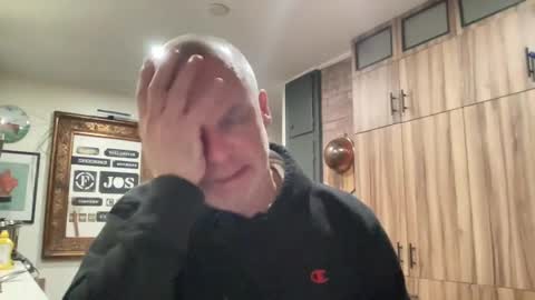 howlingatnothing online show from December 16, 11:07 pm