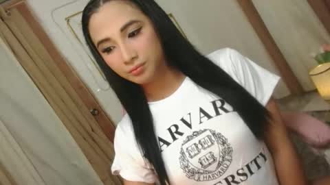 Snapshot of hugeasiancockandrea chatting on October 5, 5:22 pm drea online show from October 5, 5:22 pm