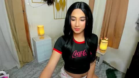 Snapshot of hugeasiancockandrea chatting on November 15, 8:27 pm drea online show from November 15, 8:27 pm