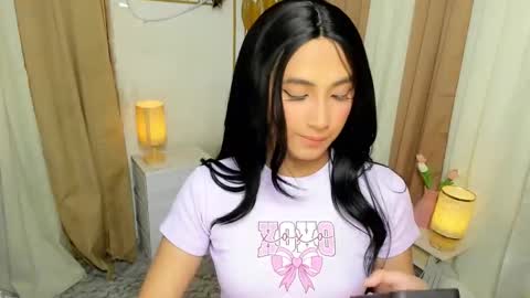 Snapshot of hugeasiancockandrea chatting on November 26, 7:42 am drea online show from November 26, 7:42 am