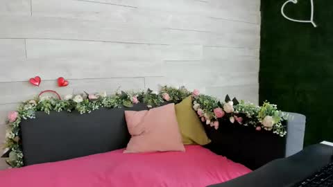 Erin online show from February 25, 12:13 pm