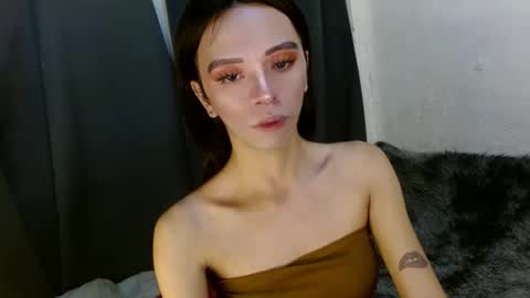 Snapshot of hugecock_caraxx chatting on December 12, 9:19 am Cara online show from December 12, 9:19 am