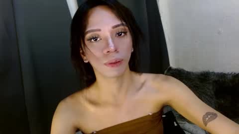 Snapshot of hugecock_caraxx chatting on December 30, 7:53 pm Cara online show from December 30, 7:53 pm