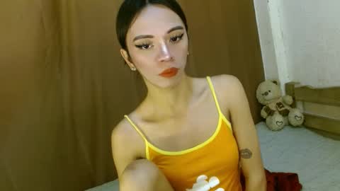 Snapshot of hugecock_caraxx chatting on February 4, 10:02 pm Cara online show from February 4, 10:02 pm