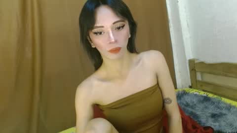 Snapshot of hugecock_caraxx chatting on February 25, 9:53 am Cara online show from February 25, 9:53 am