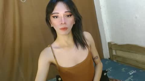 Snapshot of hugecock_caraxx chatting on March 7, 8:33 pm Cara online show from March 7, 8:33 pm