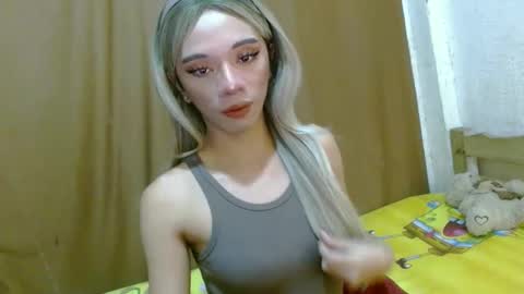 Snapshot of hugecock_caraxx chatting on October 13, 11:05 pm Cara online show from October 13, 11:05 pm