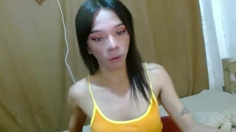 Snapshot of hugecock_caraxx chatting on October 19, 2:23 am Cara online show from October 19, 2:23 am