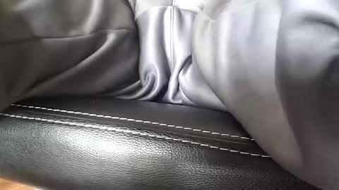 hugepecker131 online show from October 6, 3:31 pm