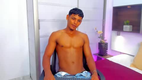 Hugo Cano online show from October 5, 8:40 pm