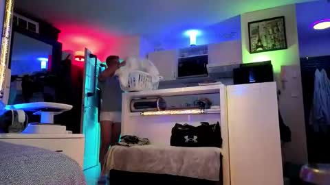 Hugo online show from September 9, 8:08 pm