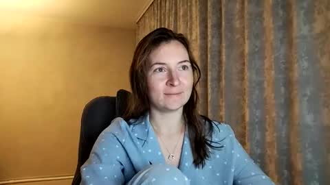 HumpyGrey online show from September 15, 5:02 pm