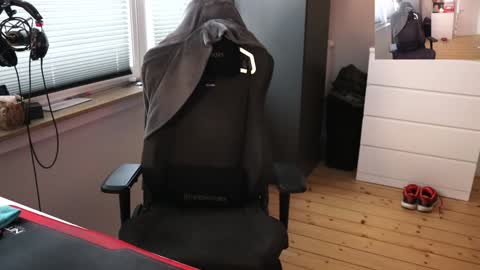 hungry_26 online show from December 15, 11:01 am