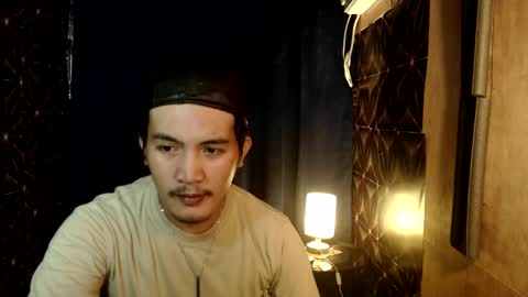 Snapshot of hunkylloyd chatting on December 2, 10:07 am hunkylloyd online show from December 2, 10:07 am