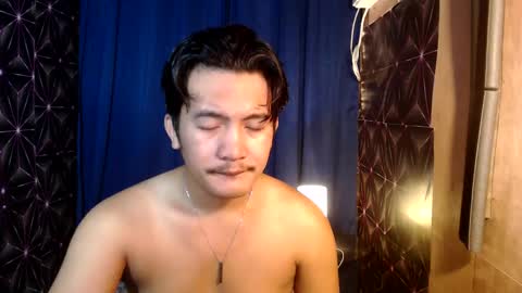 Snapshot of hunkylloyd chatting on December 3, 9:01 pm hunkylloyd online show from December 3, 9:01 pm