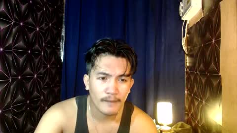 Snapshot of hunkylloyd chatting on December 9, 2:45 am hunkylloyd online show from December 9, 2:45 am